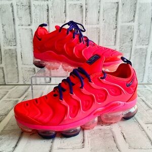 Nike Air VaporMax Plus Womens Size 9.5 Shoes Bright Crimson Pink Blast Sneakers
